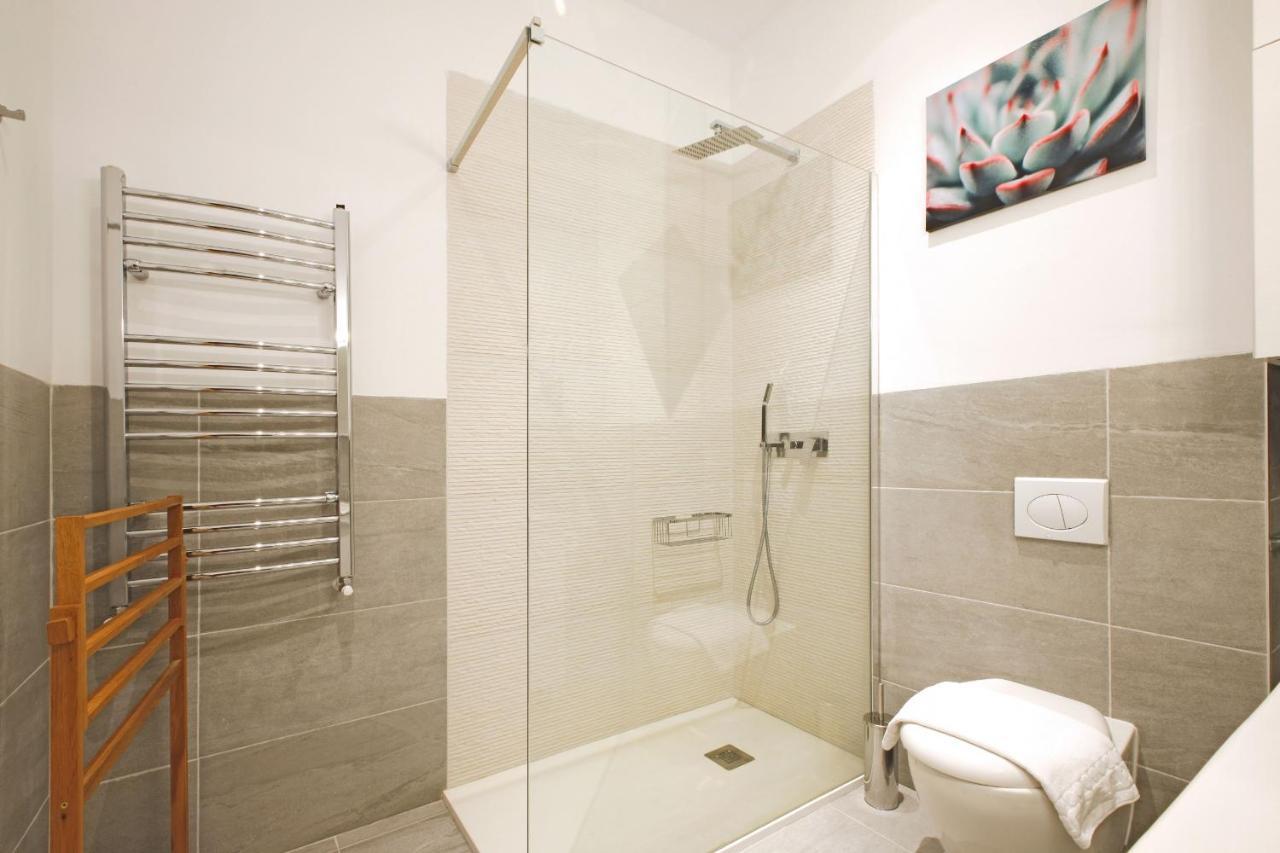 Reina Sofia Boutique I Apartment Мадрид Екстериор снимка